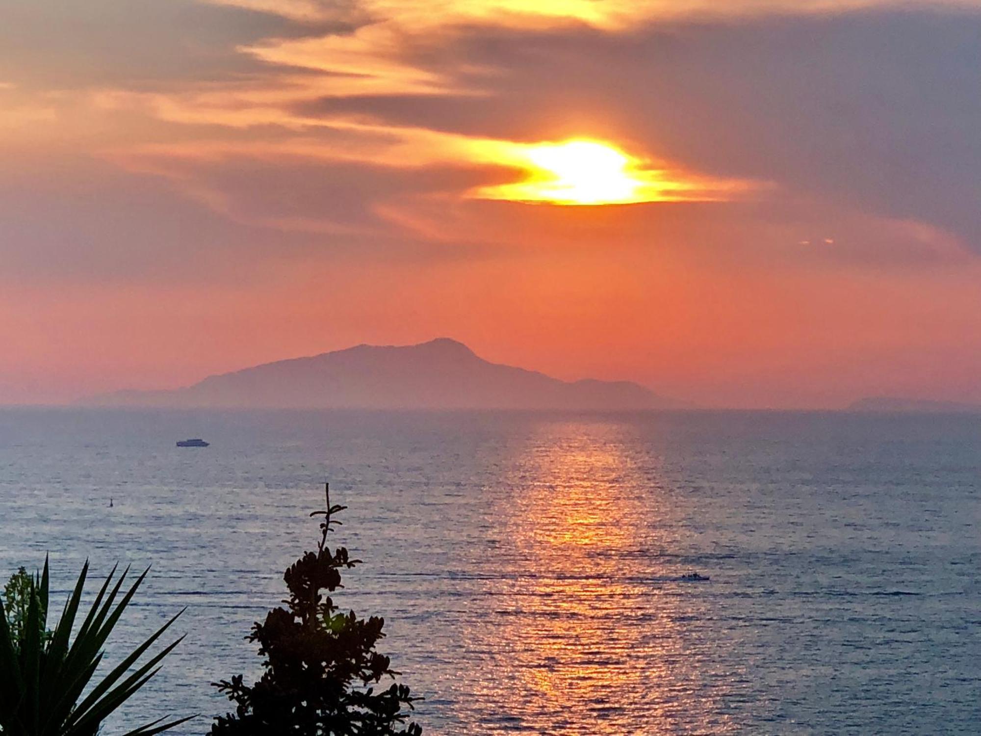 Bilocale Panoramico “Lo Sguardo” Daire Massa Lubrense Dış mekan fotoğraf